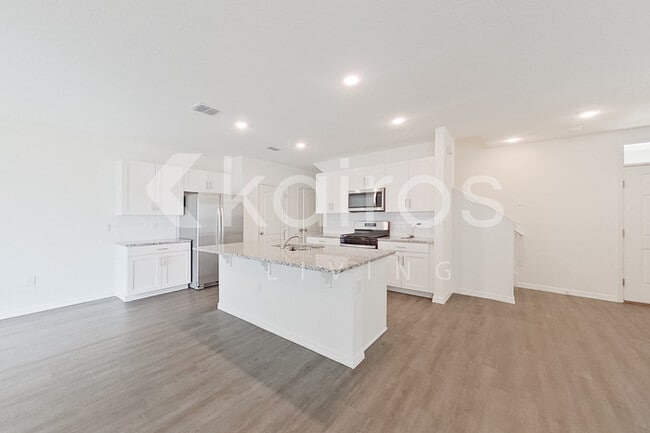 Building Photo - 32020 Katelin Cir