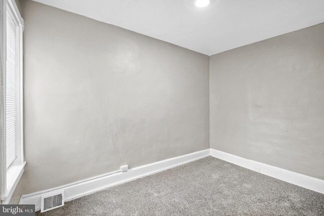 Building Photo - 130 N Robinson St