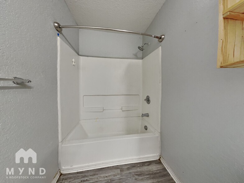 Building Photo - 8407 Mescal Pass