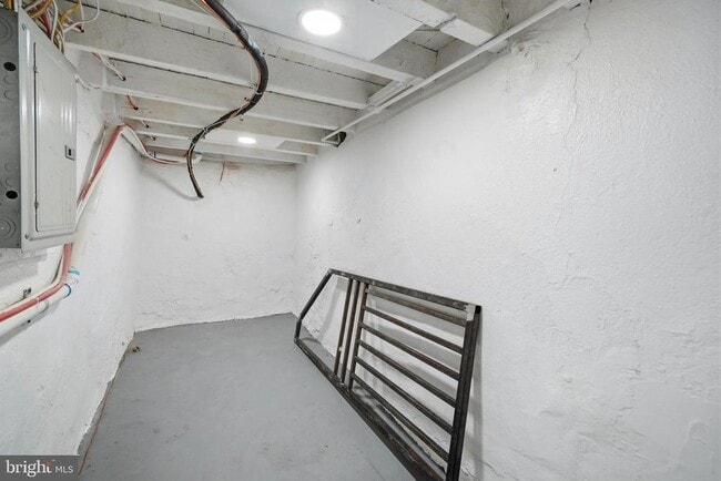 Building Photo - 1625 S Marston St