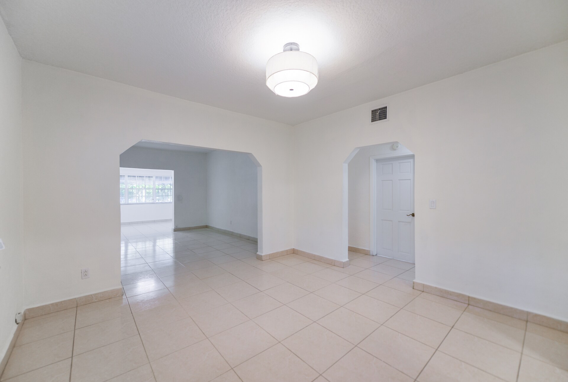 Building Photo - 1508 SW 13th Ave