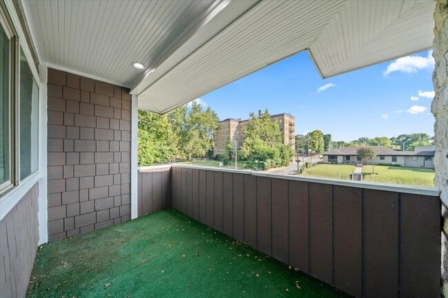 Building Photo - 196 N McNeil St