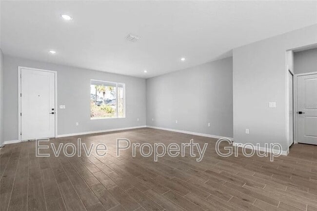 Building Photo - 21 Weymouth Ln