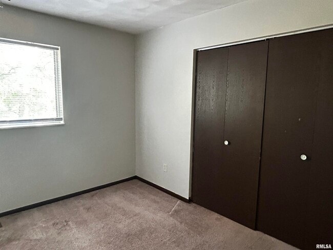 Primary Photo - 3428 W Richwoods Blvd