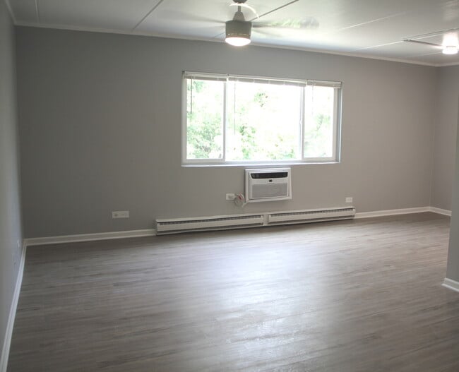 Building Photo - 329 Kimbell Ave