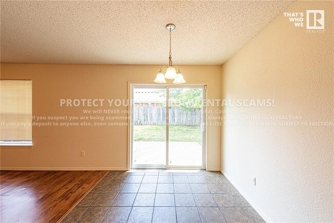 Building Photo - 1210 S Jasmine Ln