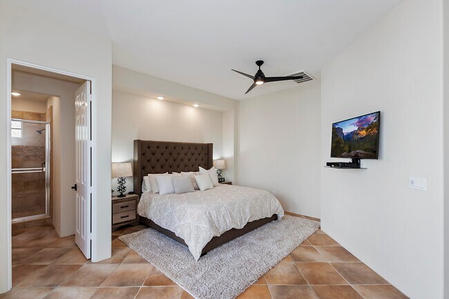 Building Photo - 79315 Mandarina