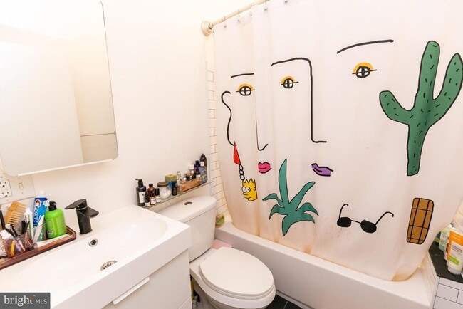 Building Photo - 2106 E York St