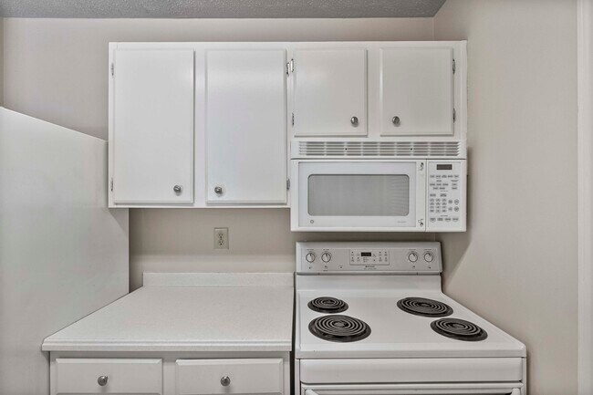 Building Photo - 619 Granville Ct