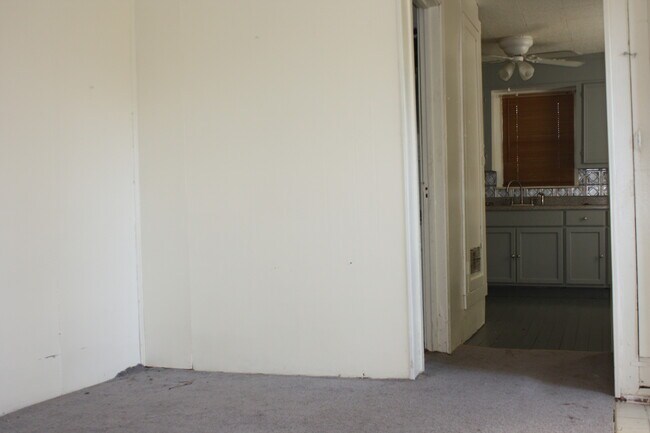 Building Photo - 2118 26th St