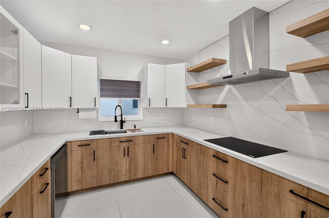 Building Photo - 533 Mokena Dr