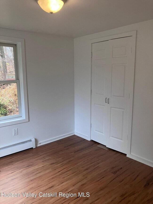 Building Photo - 133 N Rd