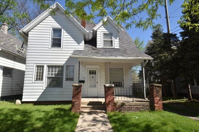 Building Photo - Price Reduced! 4 bedroom 2 story Single Family Home