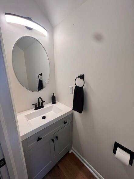 Building Photo - 6314 Old Pineville Rd