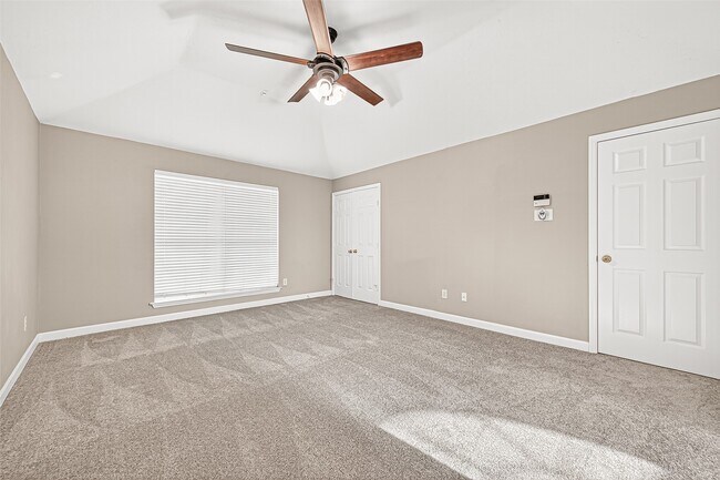 Building Photo - 14015 Wheatbridge Dr