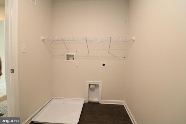 Building Photo - 96 S Marshview Terrace