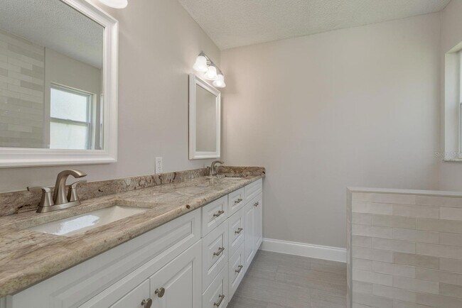 Building Photo - 4246 Marine Pkwy