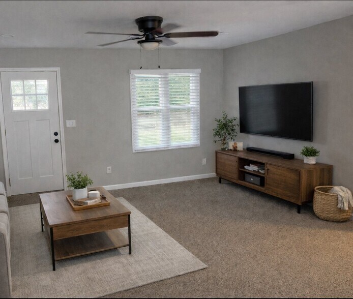 Building Photo - 4445 Vinson Ave