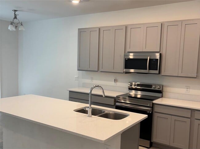 Building Photo - 775 Longboat Dr