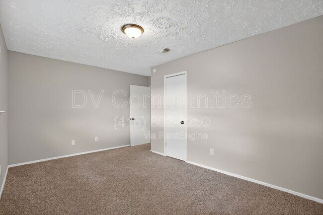 Building Photo - 20021 Cottonglade Ln