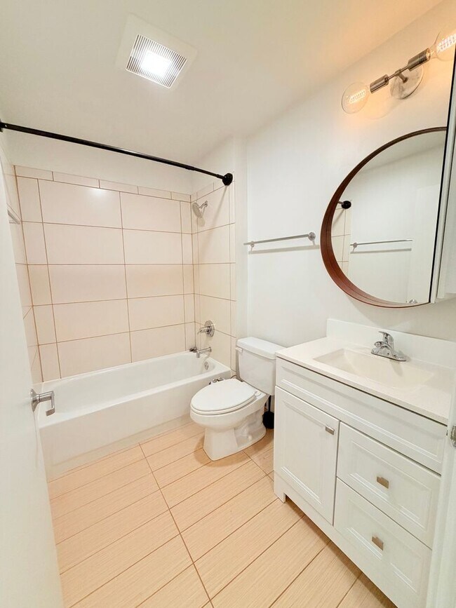 Building Photo - Spacious Capitol Hill Bedroom w/ Private Patio - Two Parking Spaces Included! $3900 and AVAILABLE...