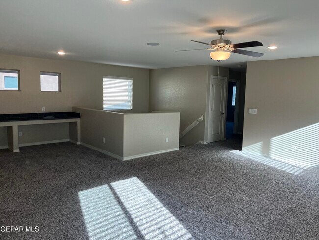 Building Photo - 14823 Pebble Hills Blvd