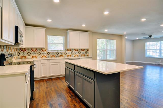 Building Photo - 3700 Jeanette Dr