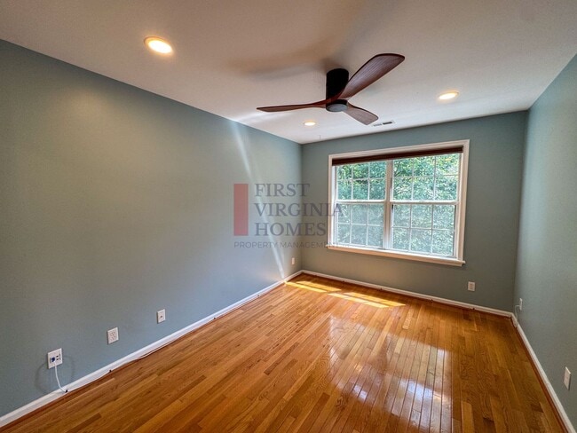 Building Photo - Lake Reynovia 4Bed/2.5Bath Rental