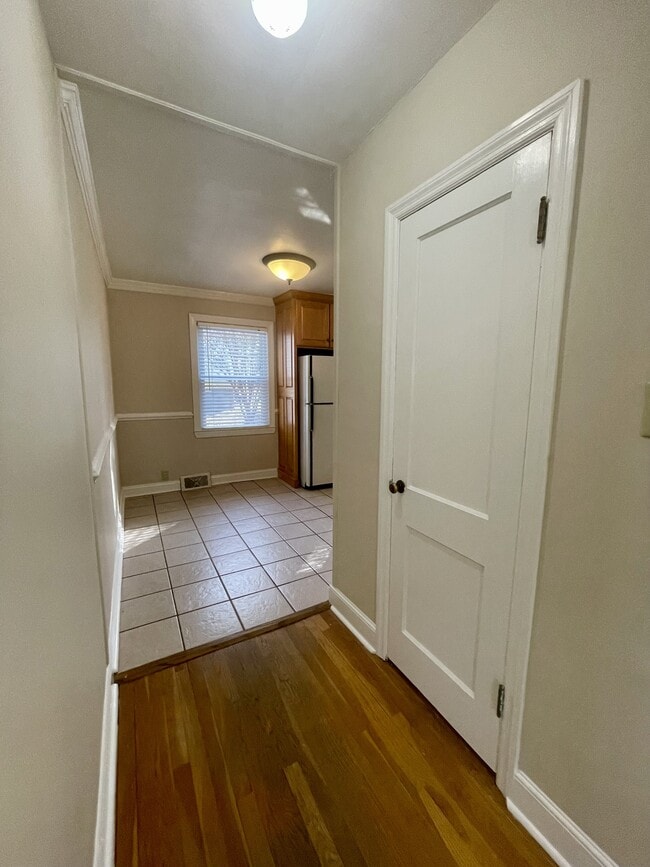 Building Photo - 2421 Old Forest Rd