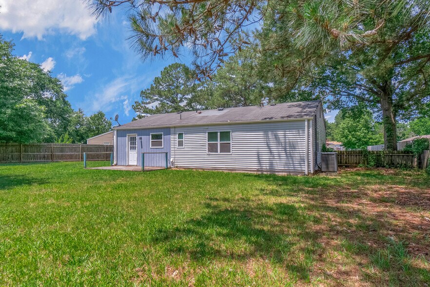 Building Photo - 3305 Portobello Ct