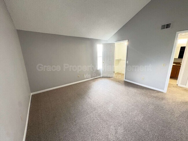 Building Photo - 14091 E Tufts Dr