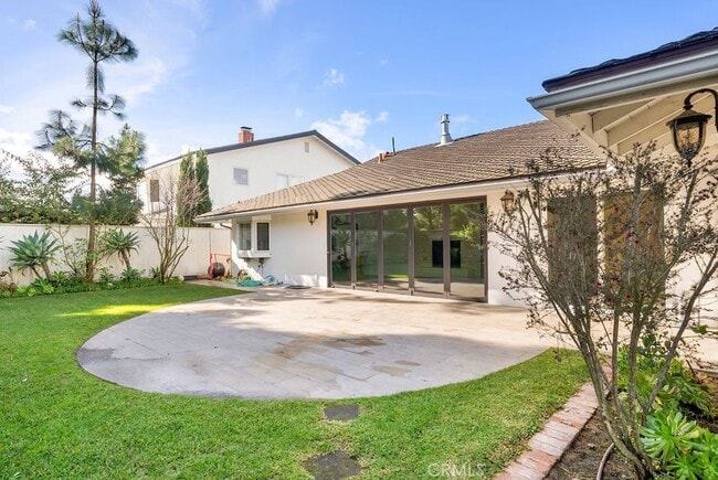 Building Photo - 2646 Basswood St