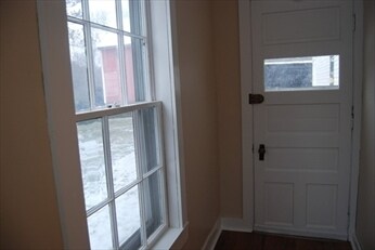 Building Photo - 21 Elm St