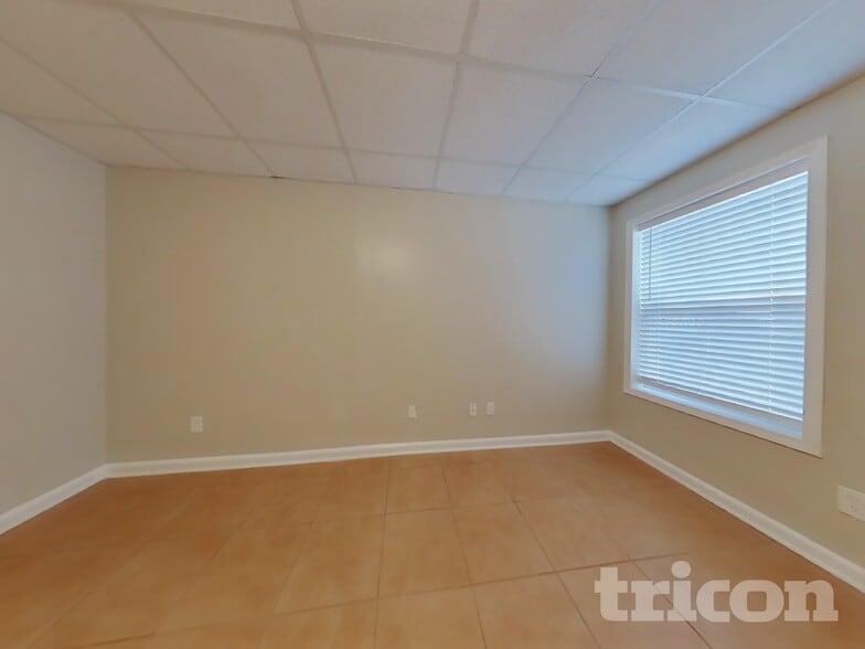 Building Photo - 191 River Ridge Dr