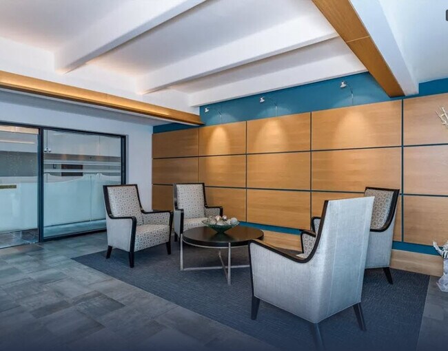 Lobby - 3131 E Alameda Ave