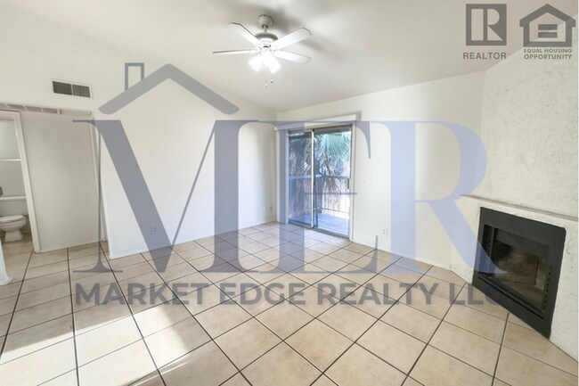 Building Photo - 2Bed/2Bath Apartment at Peoria Ave/19th Ave! Ready for Immediate Move-In! -- All Tile Flooring!