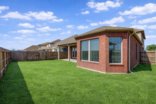 Building Photo - 26311 Parkman Grove Dr