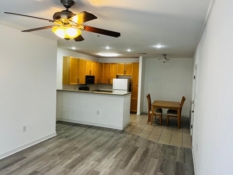 Building Photo - 1505 Cadfel Ct