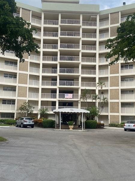 Building Photo - 3090 N Course Dr