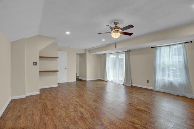 Building Photo - Charming Home with Modern Upgrades and Out...