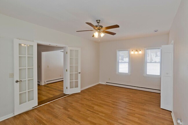 Building Photo - 159 N Monson Rd