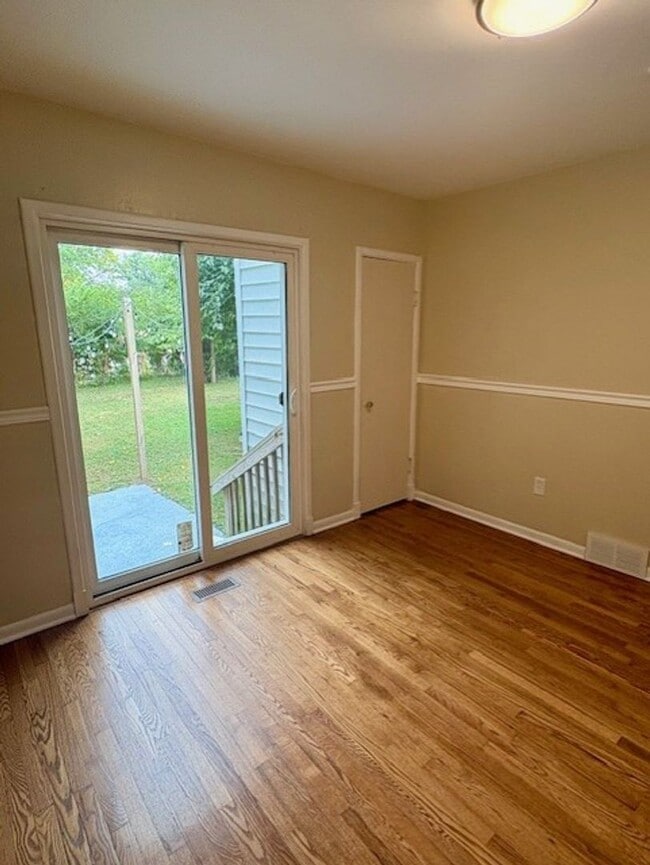 Building Photo - Charming 4-Bedroom Home in the Heart of Wi...