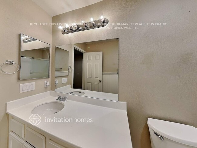 Building Photo - 25354 Silverwood Ln