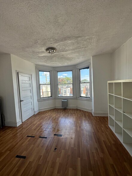 bedroom 1 - 220 N 54th St