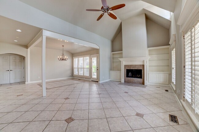 Building Photo - South Tulsa Gem! Large 3/2 Rental Home