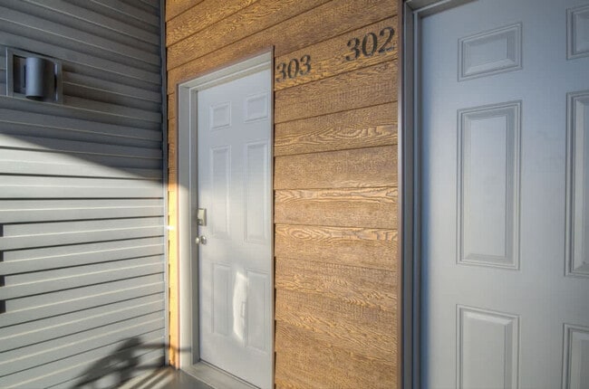 Building Photo - 5242 Fallon St