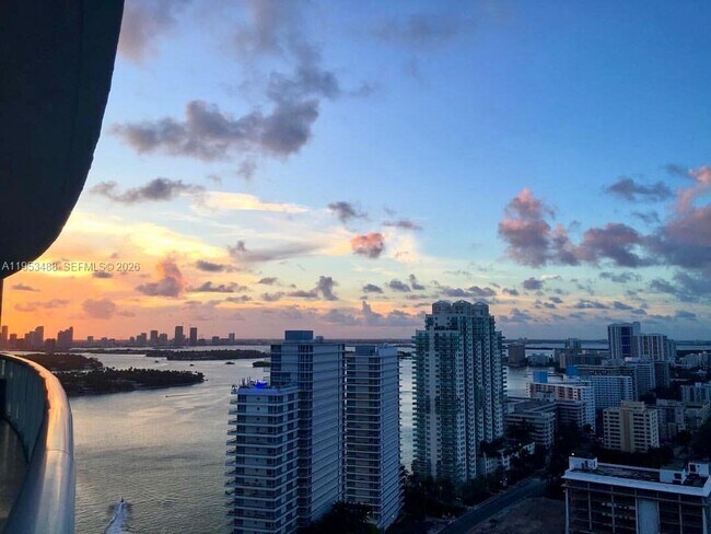 Building Photo - 450 Alton Rd