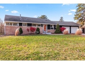 Building Photo - 5528 Merritt Cir