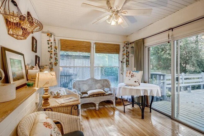 Building Photo - 2050 Sylvania Dr