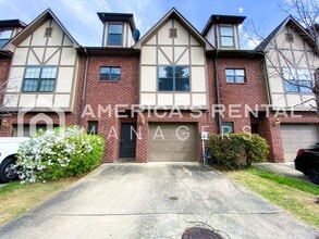 Building Photo - Townhome For Rent In Hoover!!! Available now!